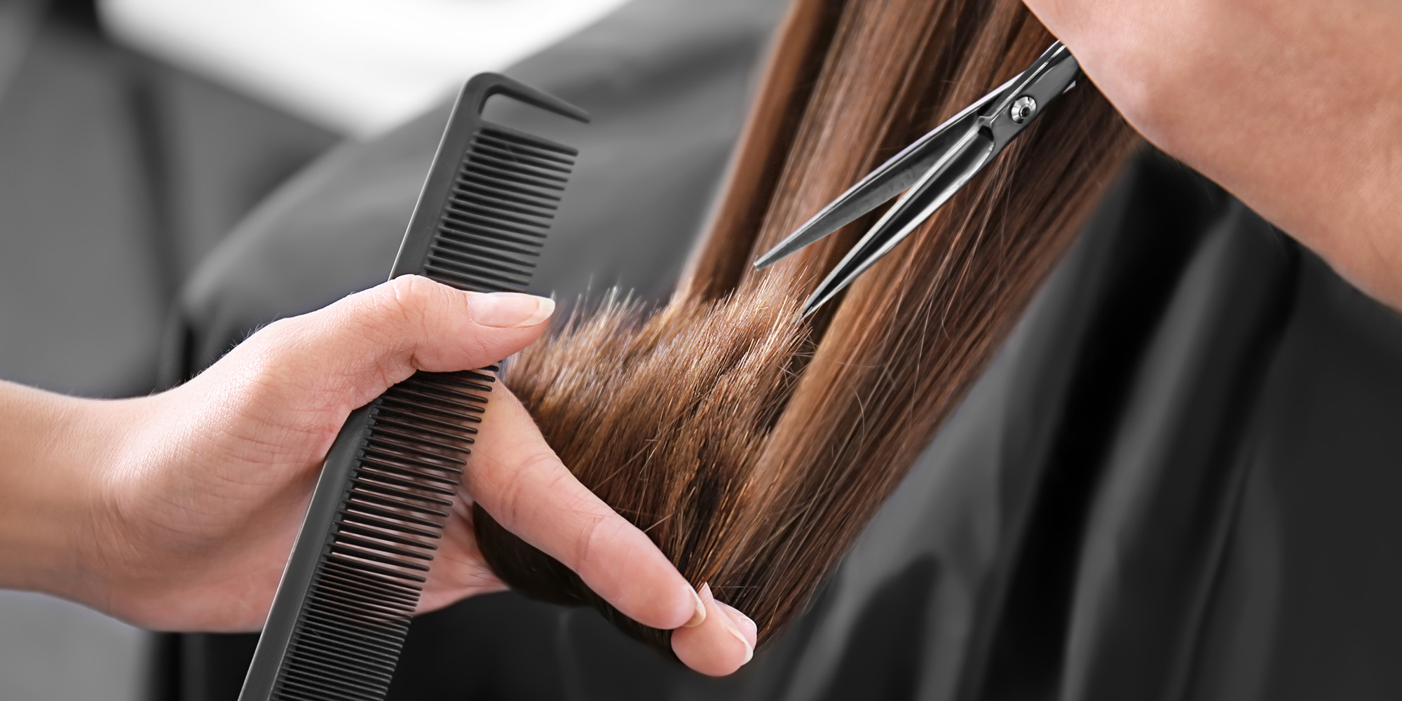 Haarschnitt beim Friseur